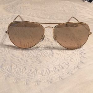 Ray-Ban RB3025 - Large Metal Aviator in Rose Gold